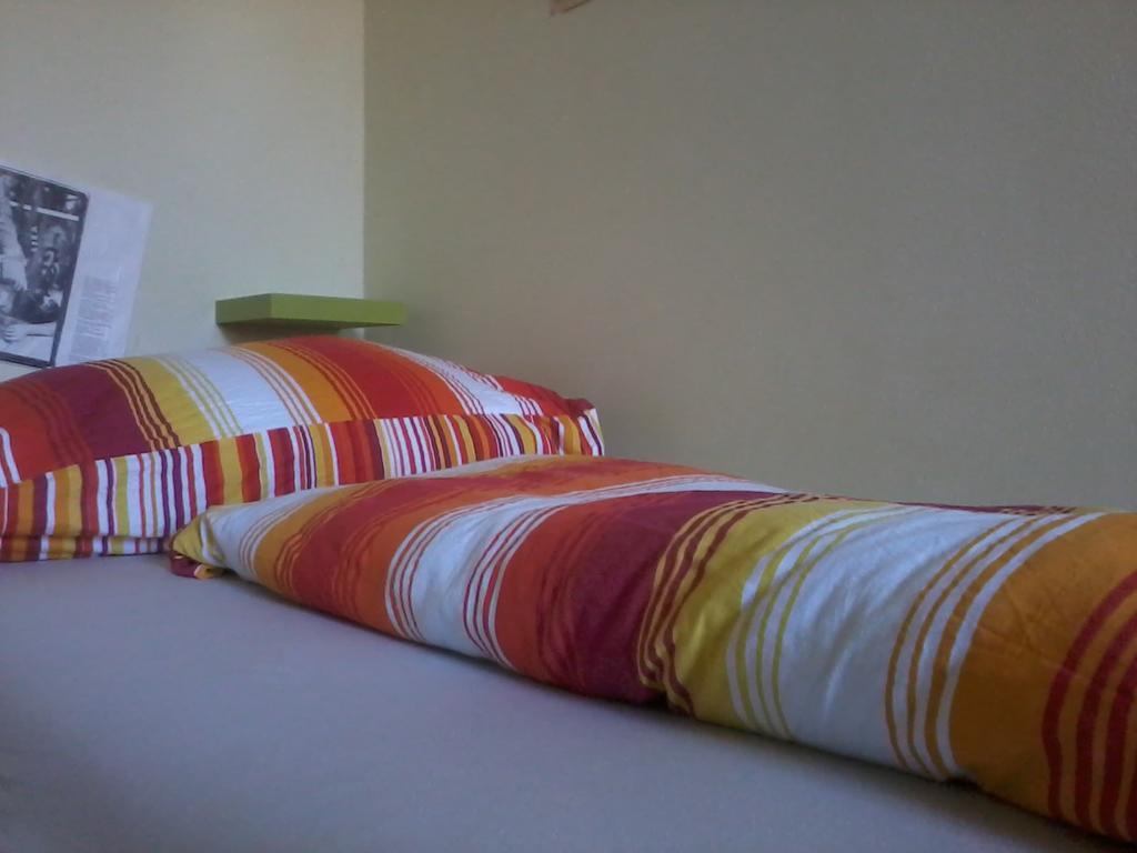 Ruta 80 Hostel Brno Rum bild